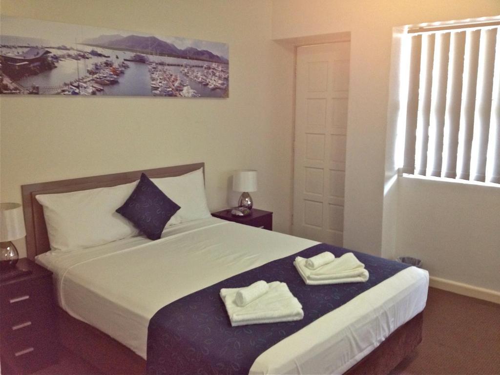 Lees Hotel Ingham Zimmer foto